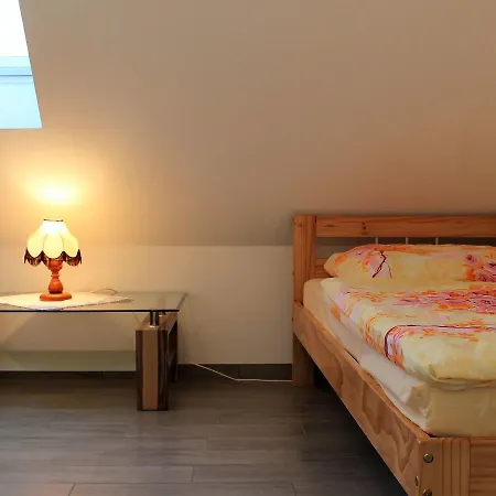 Beautiful In With Parking Apartment *